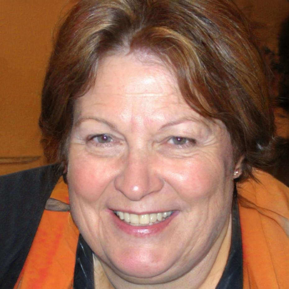 Lenora Whitfield teaching game AI concepts